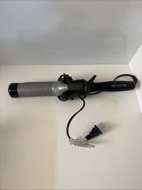 Revlon Black & Silver Curling Iron